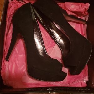 Steve madden black suede heels
